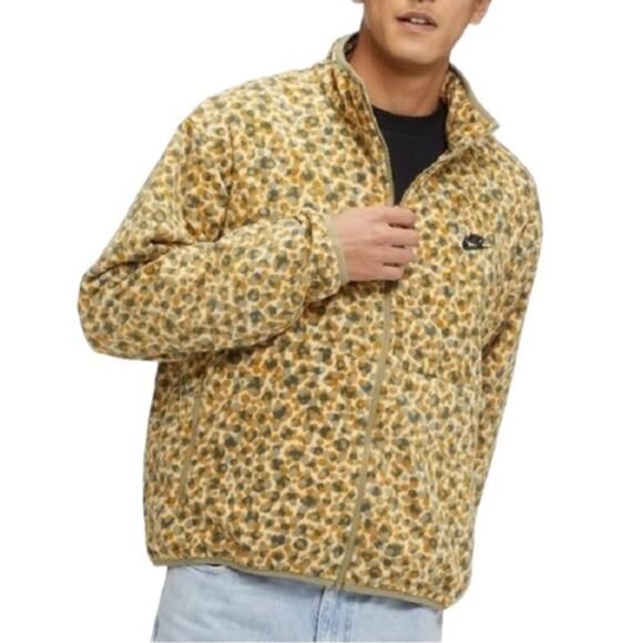 NIKE Club Fleece Full Zip Jacket in Team Gold/Neutral Olive SZ M - Picture 1 of 16
